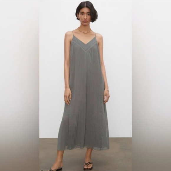 Club Monaco Strappy pleated maxi light grey dress size 0 - Picture 1 of 7